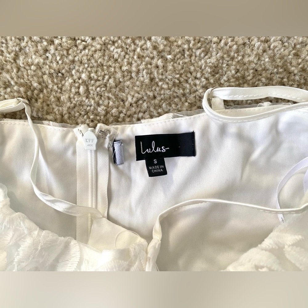 NWOT Lulus Forever Fanciful White Floral Embroidered High-Low Midi Dress Size S - Picture 12 of 12